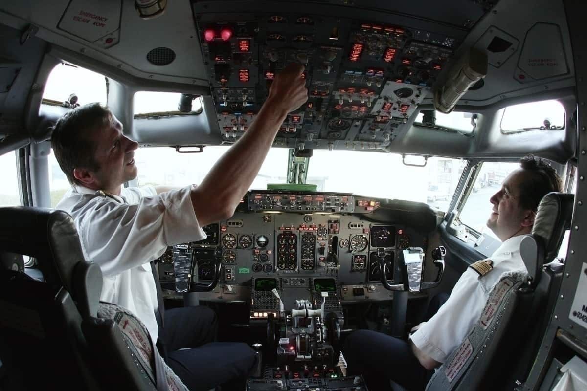 Does A Commercial Aircraft Have A Key?