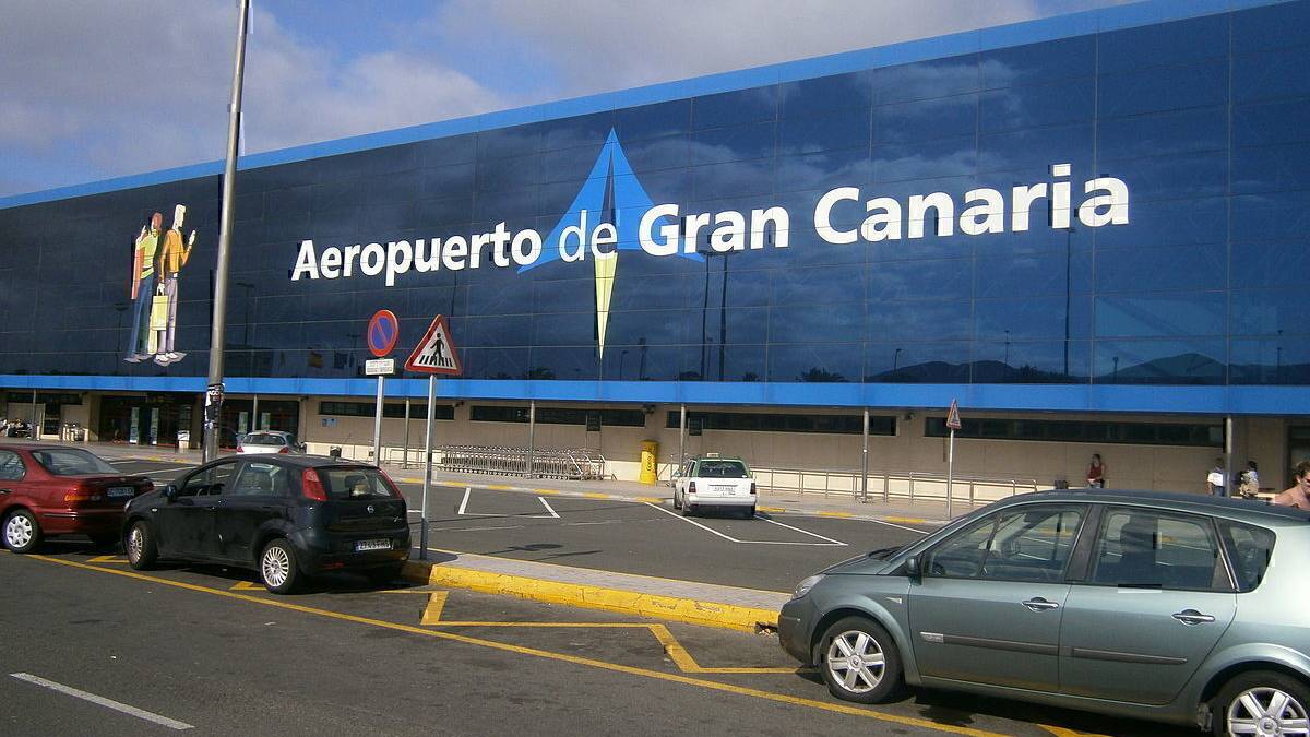 Sandstorm Shuts Down Canary Islands Airports