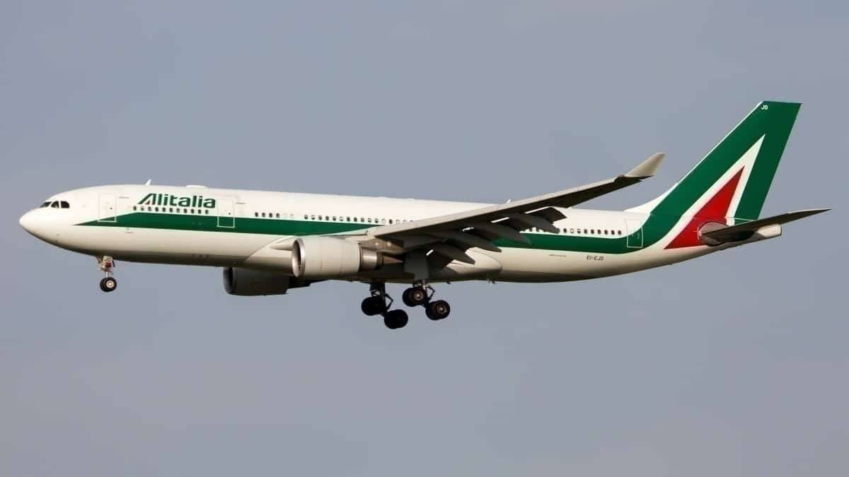 Alitalia Adds Airbus A330 Service To London Amid Repatriation Flights