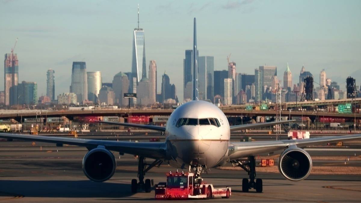 United Airlines Cuts All Long-Haul International Flights