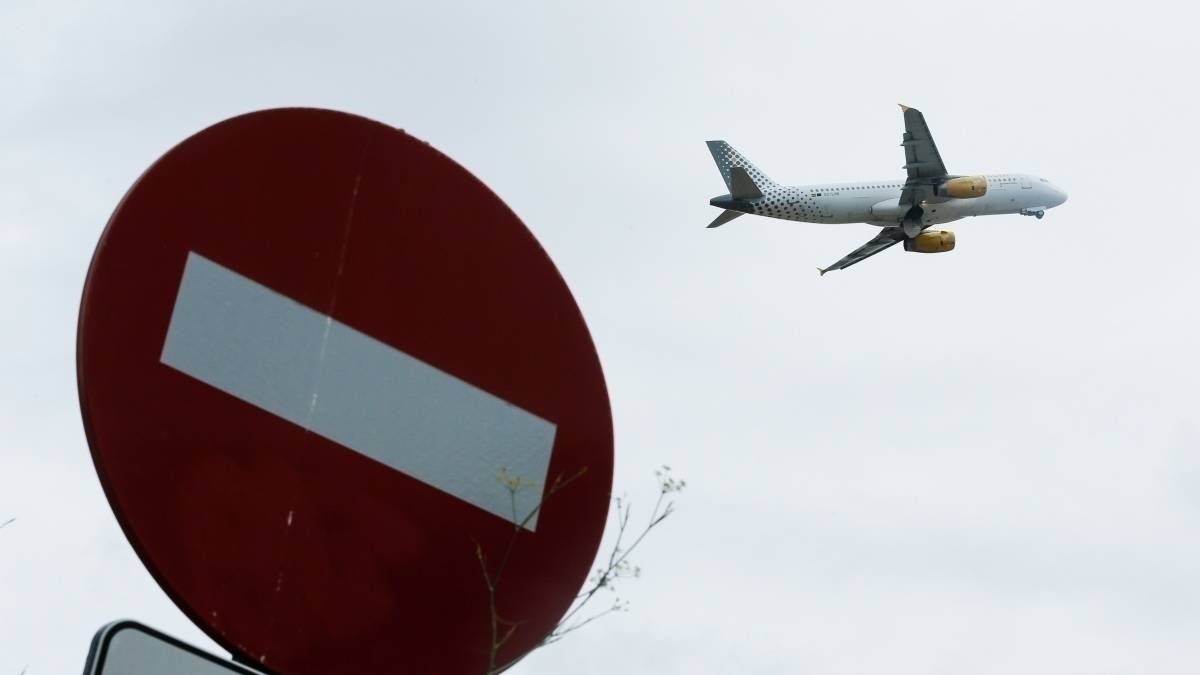 The Netherlands To Ban High-Risk International Flights Until April 10th