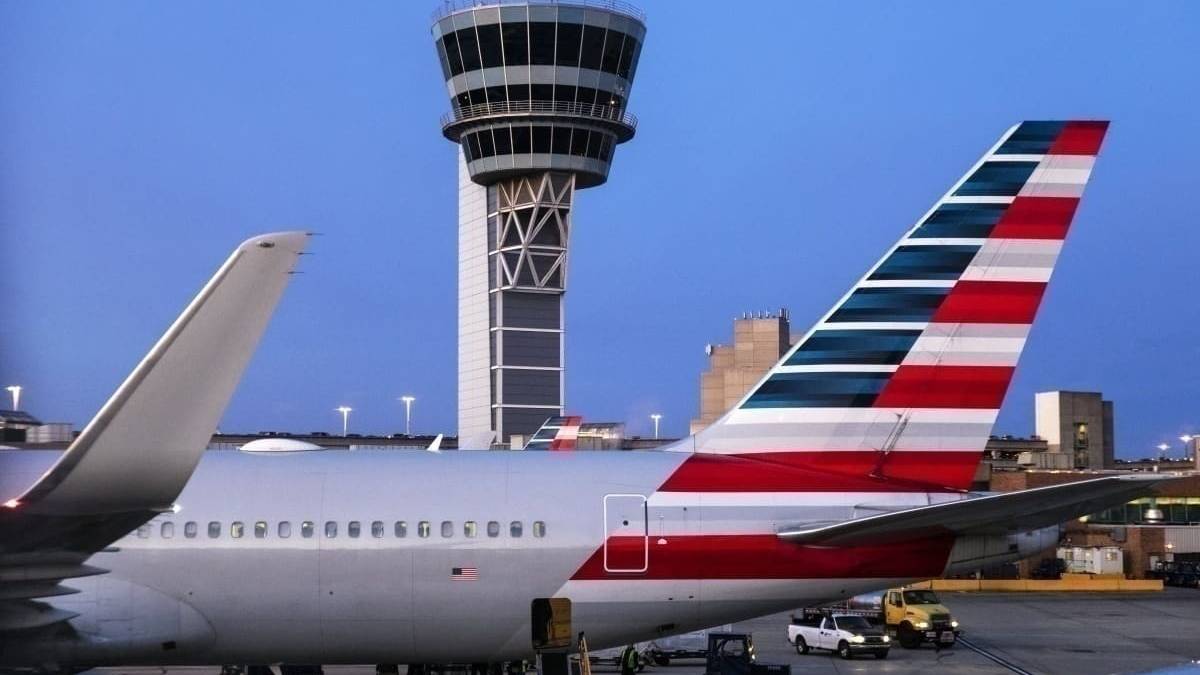 American Airlines Pilot Tests Positive For Coronavirus