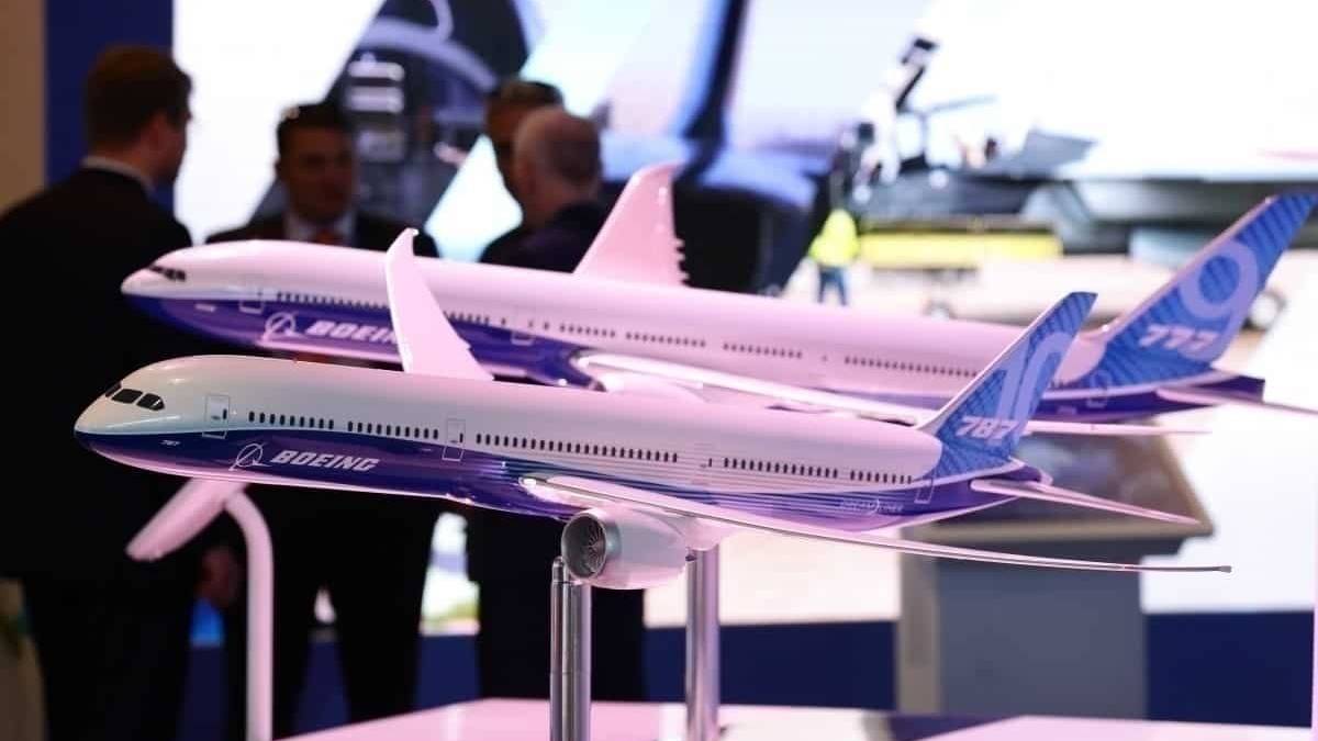The Boeing 797 - Here Are The Clues We Have So Far
