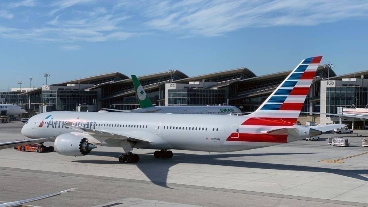 American Extends Status And Lowers Elite Qualifying Thresholds