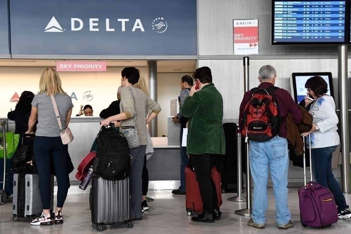 Chicago O'Hare Sees Immigration Lines Up To 6 Hours Long