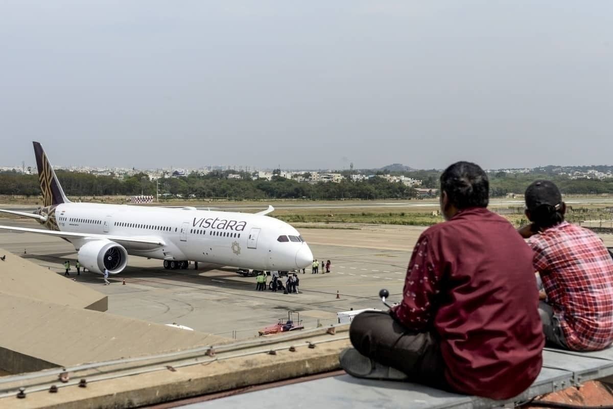 Indian Government Looks To Fix Flight Prices To Aid Recovery