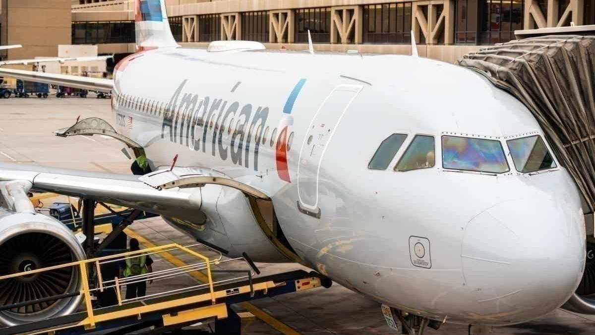 American Airlines Begins Offering All Employees Paid Leave