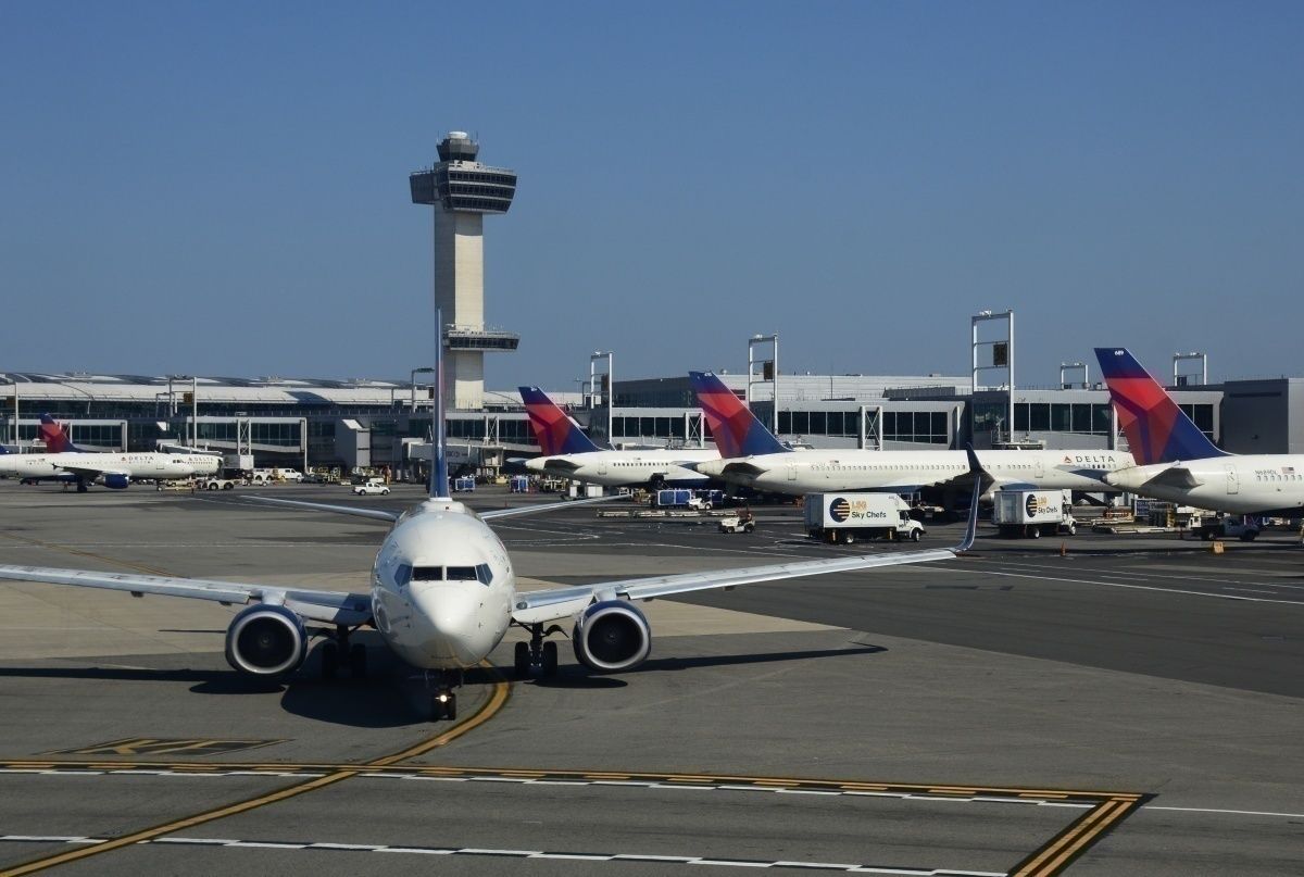 11 Air Traffic Control Facilities Affected By Virus In the US