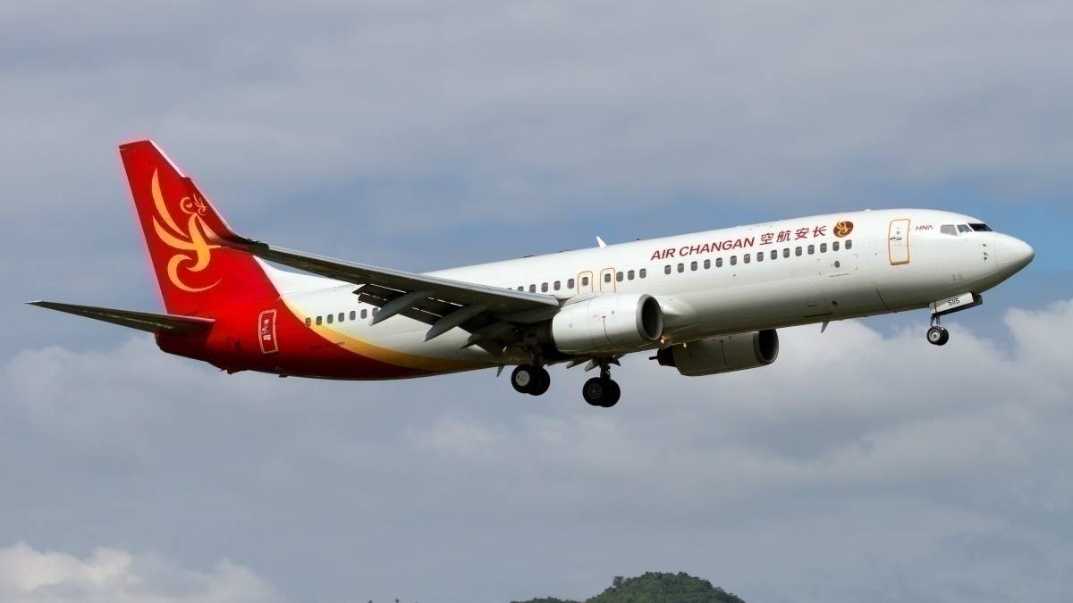 This Chinese Airline Will Let You Buy Three Rows For Yourself