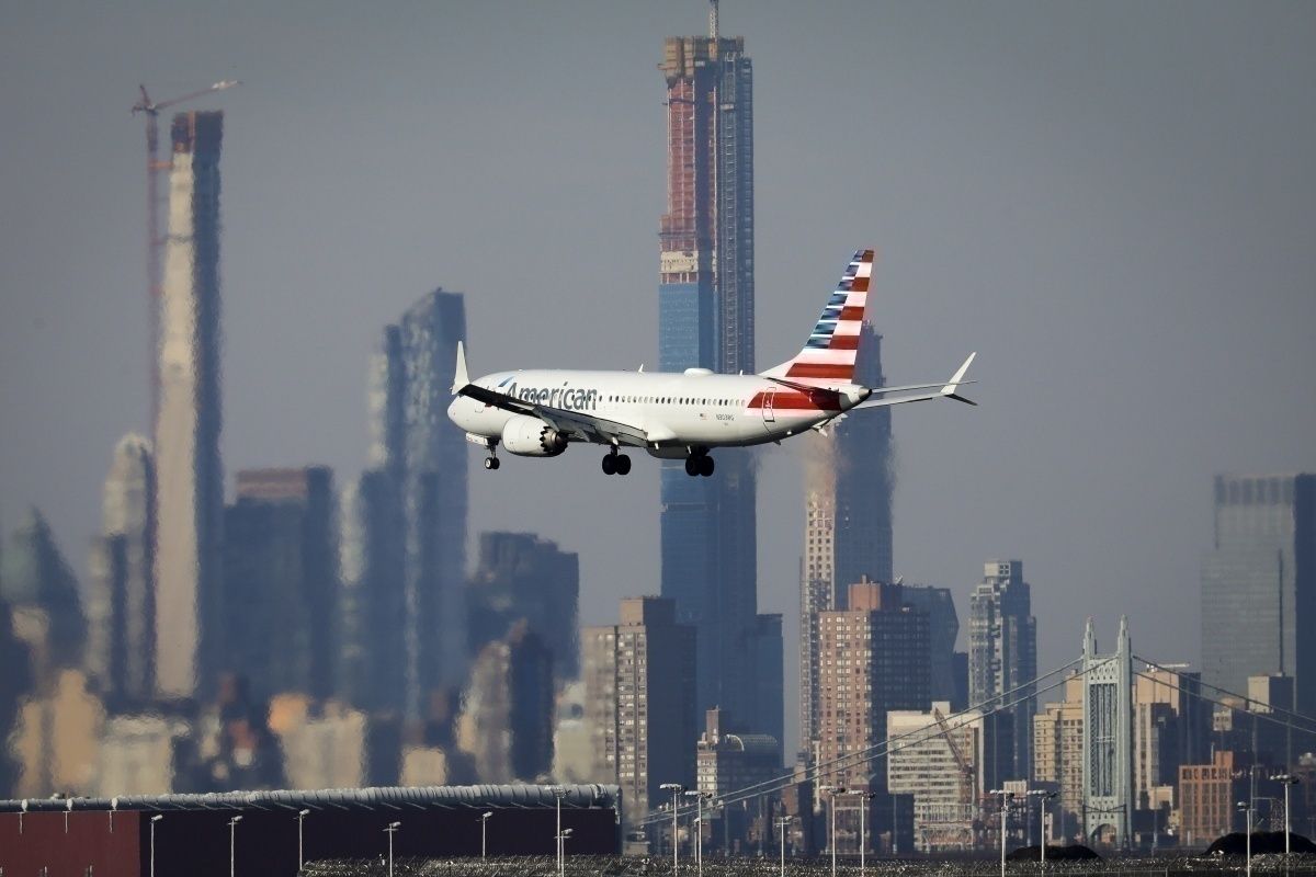 American Airlines Halts HQ Upgrades In Bid To Save Cash