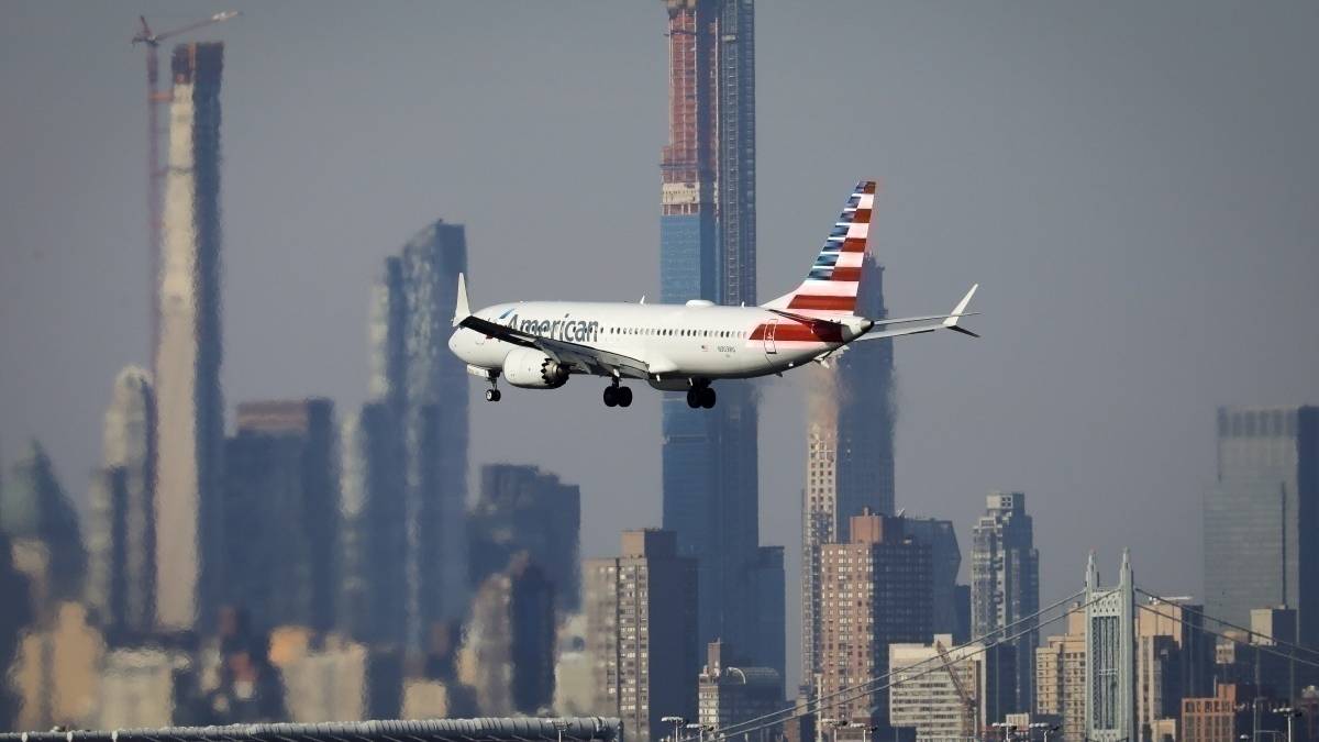 American Airlines Halts HQ Upgrades In Bid To Save Cash