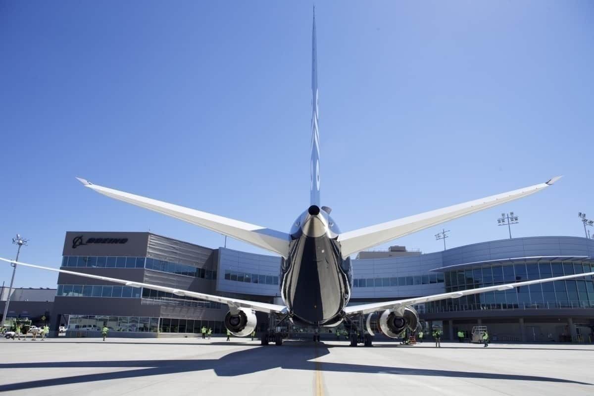 Air New Zealand Planes Collide In Hangar