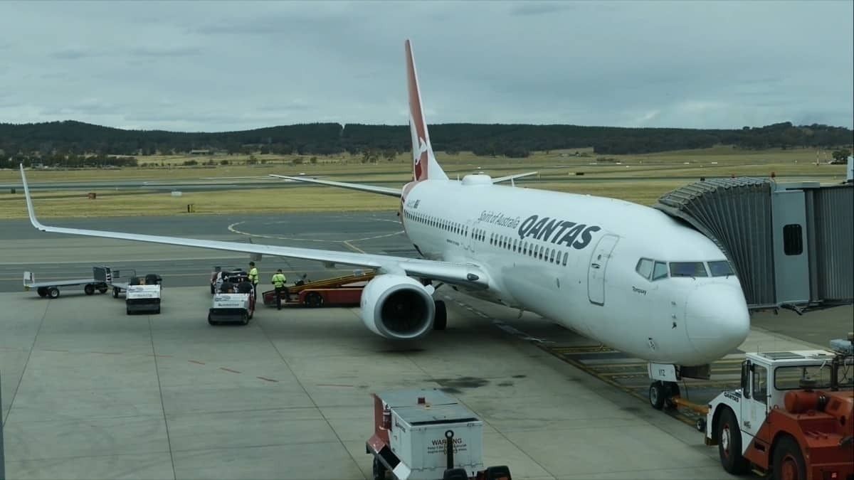 Flight Review: Qantas 737 Economy, Canberra to Adelaide