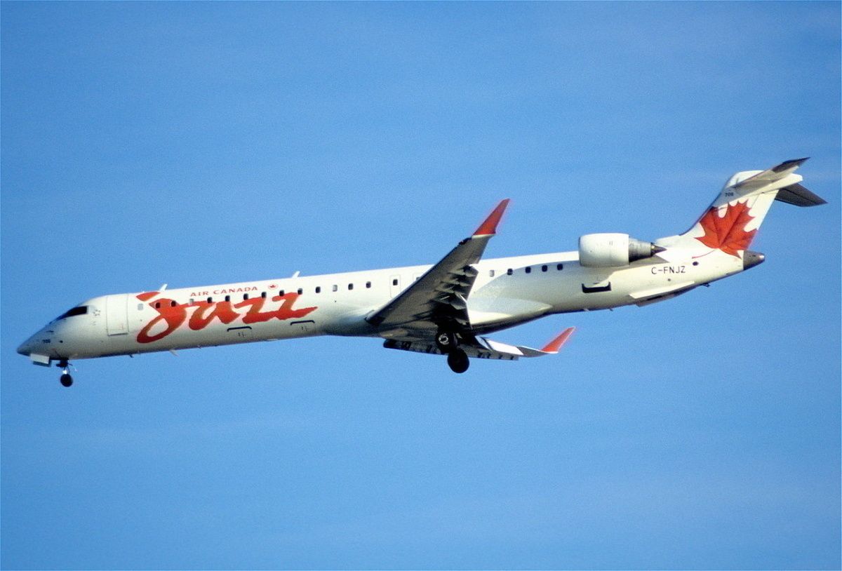 Air Canada Jazz CRJ900 Returned To Montreal Due To Smoke Smell