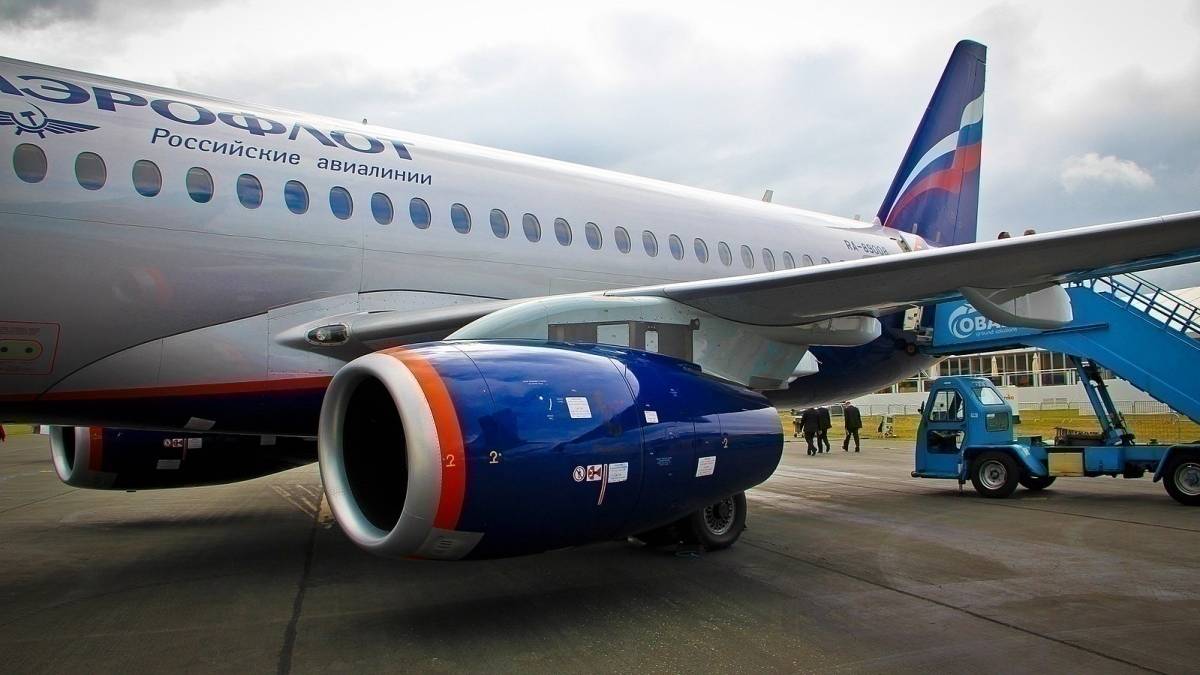 Aeroflot SuperJet Suffers Engine Failure Upon Departure