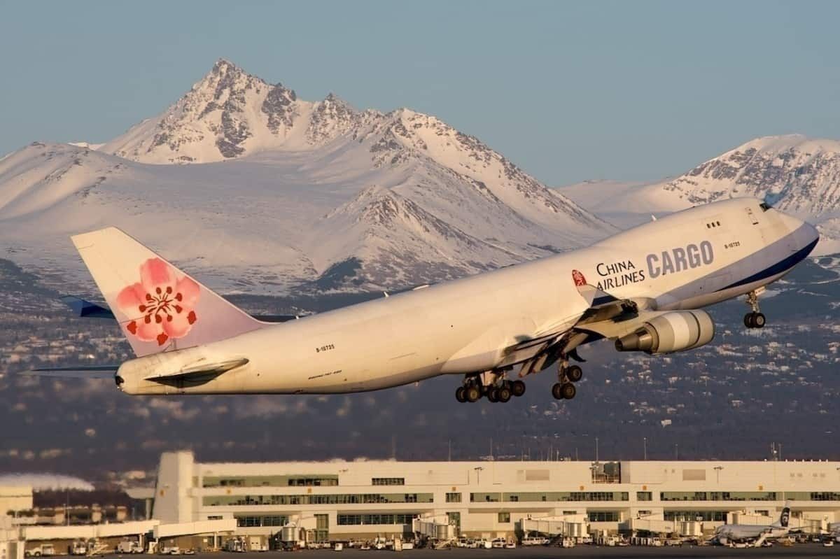 Why Did Flights Heading To Asia From Europe Stop In Alaska?