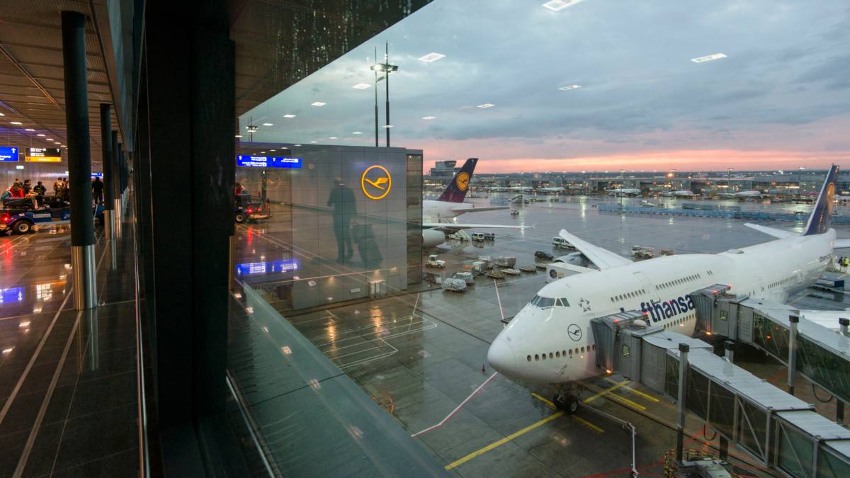 Airline Body Calls For Germany To Relax In-Flight Mask Rules