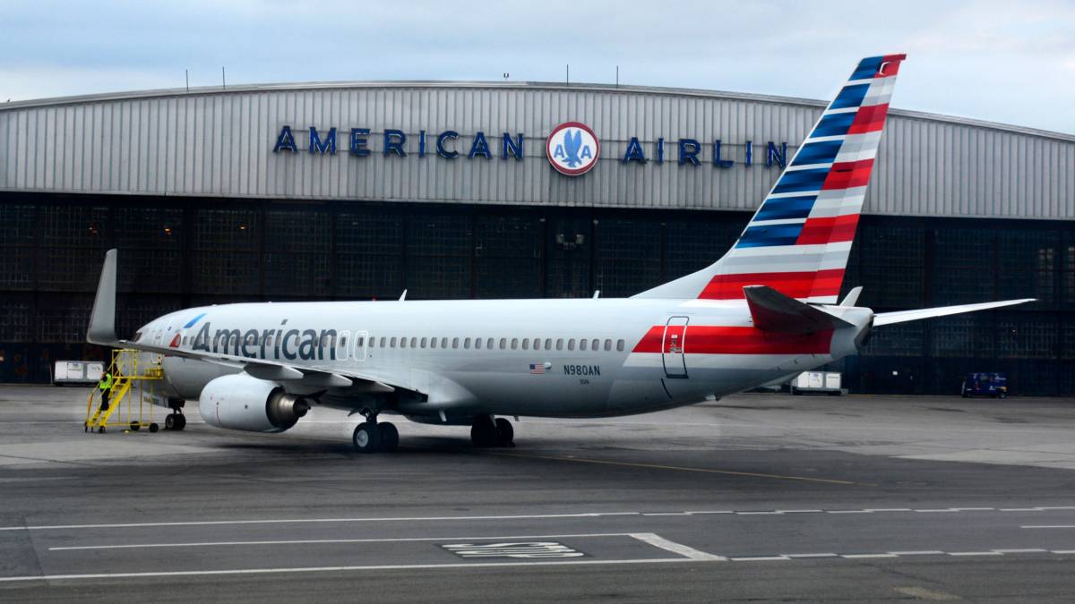 American Airlines Retires 22 Boeing 737s And Changes Its Paint