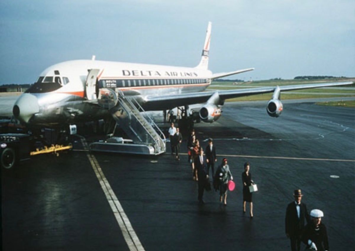 The Douglas DC-8 - The Aircraft That Helped Delta Into The Jet Age