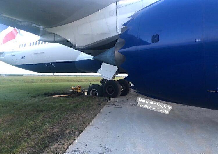 British Airways Boeing 787 Pushed Off Of The Taxiway In Edmonton