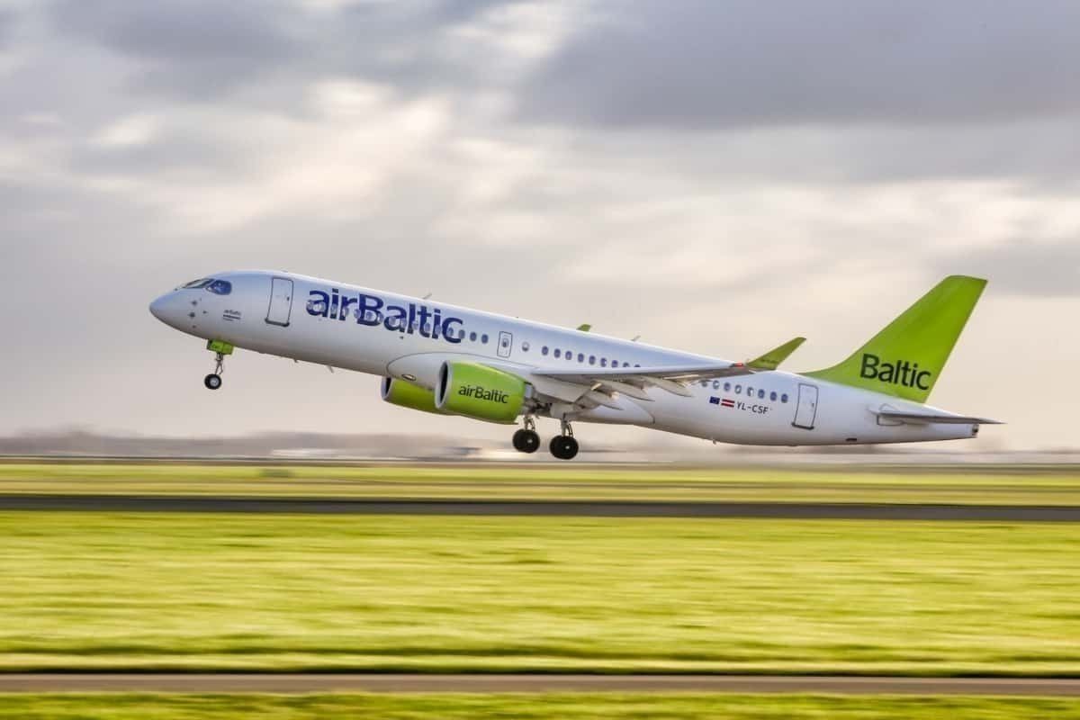 Airbus A220-100 Vs. A220-300 – What Are The Key Differences?