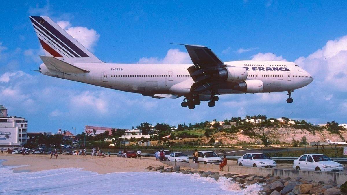 Why The Boeing 747-300 Was Not Popular