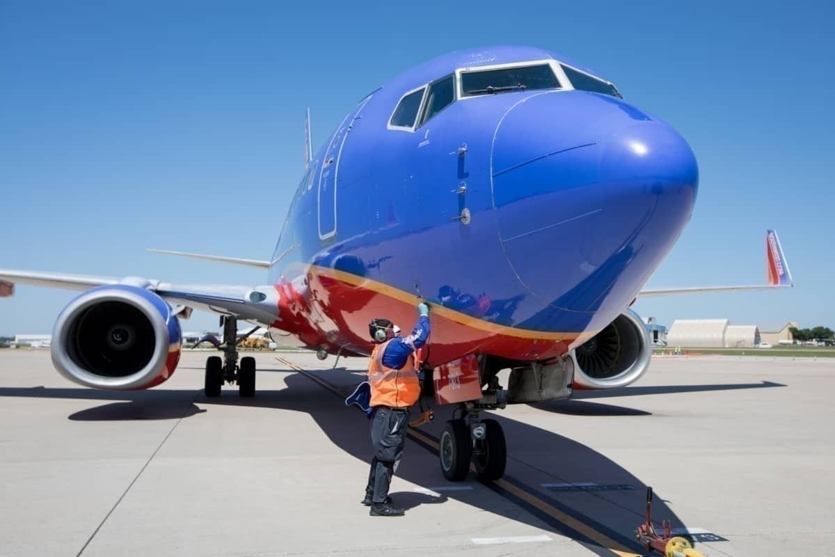 Southwest Extends Blocked Middle Seats and Eliminates Mask Exceptions
