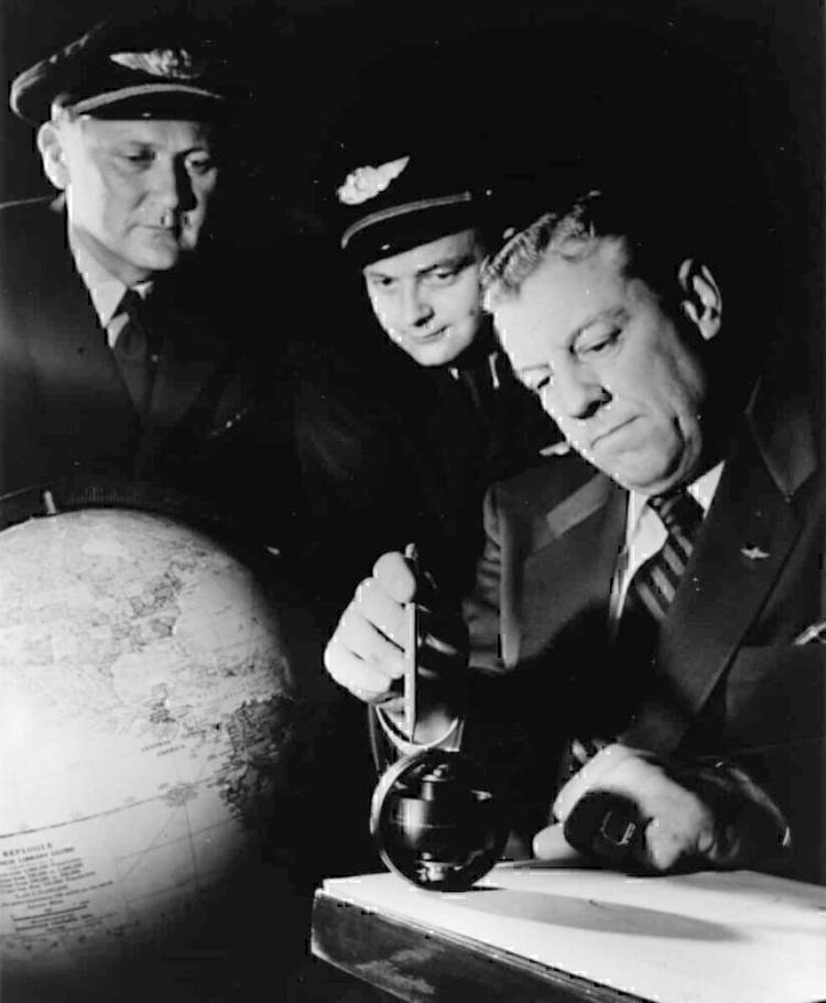 How SAS Pioneered Flying Over The North Pole