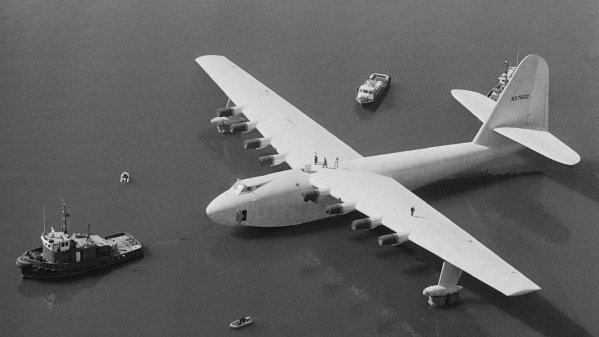 The Early Achievements Of Prolific Aviator Howard Hughes