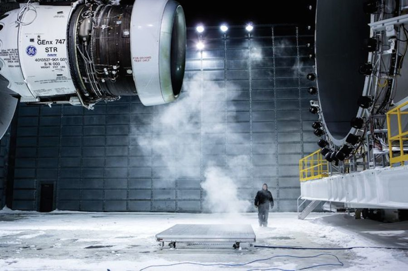 How Does Precipitation Affect Jet Engines?
