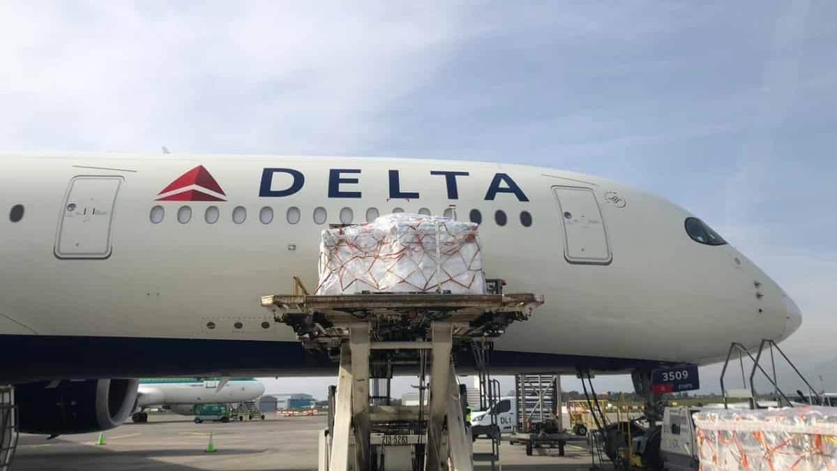 FAA Gives US Airlines Permission For Makeshift Freighter Flights
