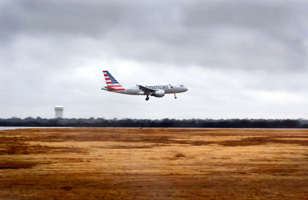 American Flight Attendant Passes Away On Flight With Wife