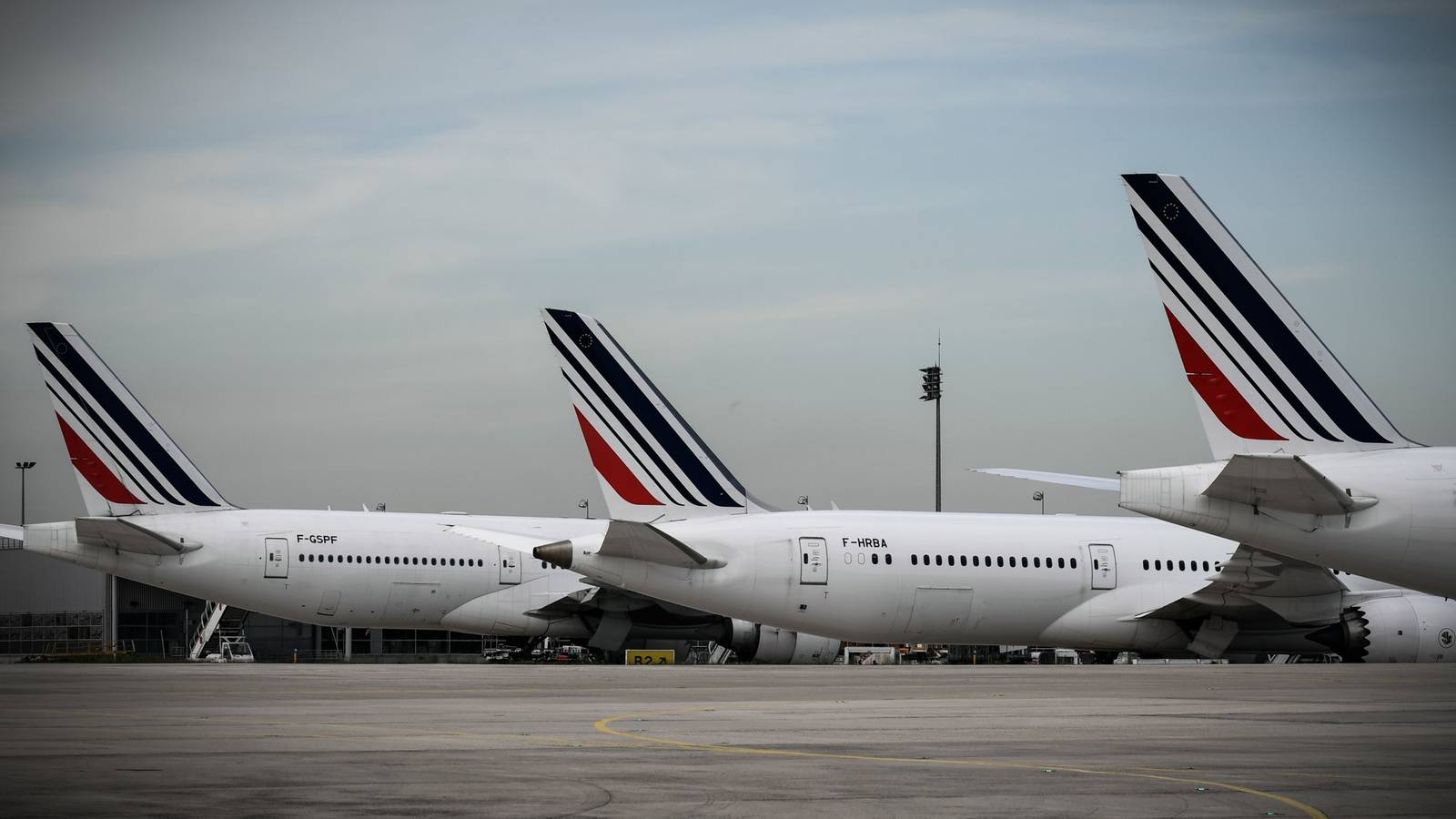 How Practical Is It To Change Between Airports In Paris?