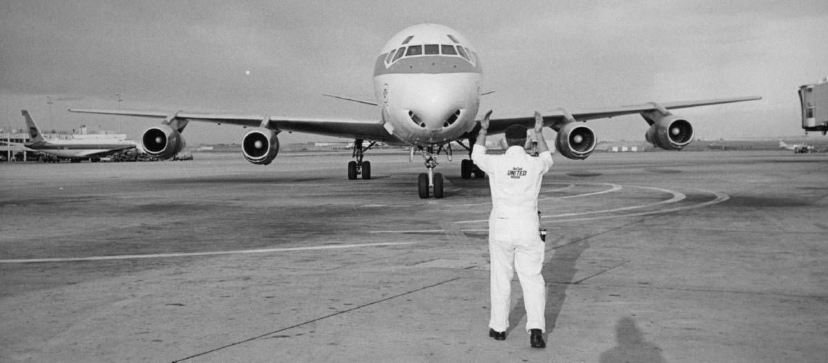 United Airlines' First Jet - The Douglas DC-8