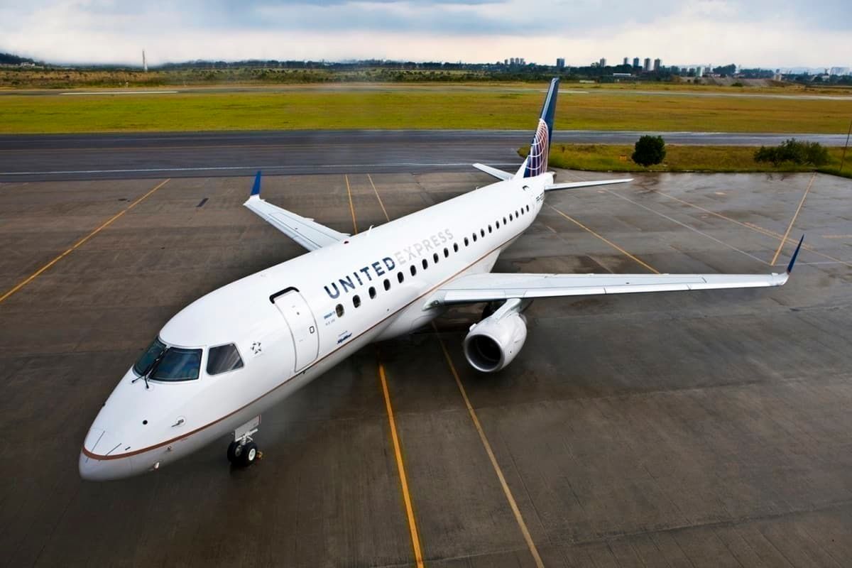 United Airlines Likely To Cut Contract With One Regional Carrier