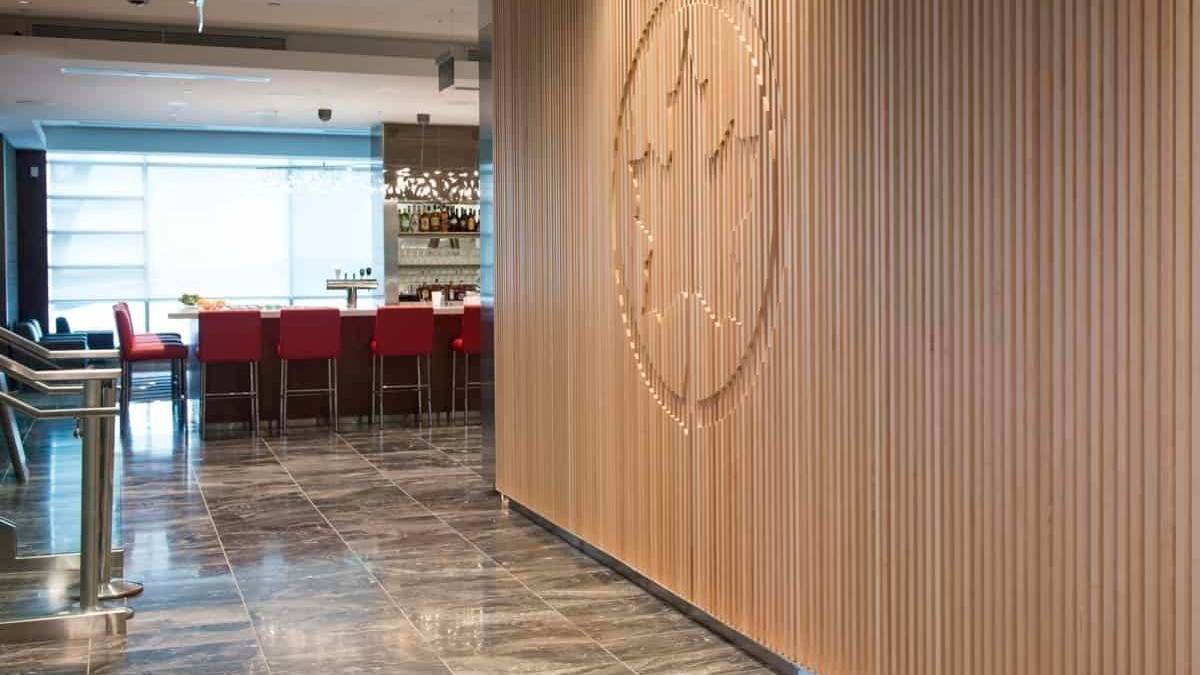 Air Canada Begins Reopening Its Maple Leaf Lounges