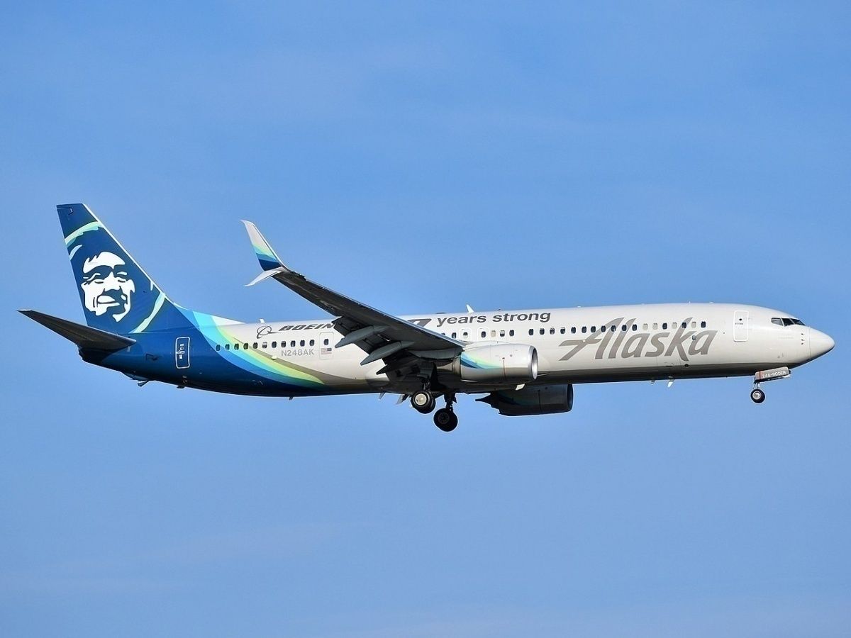 Laptop Catches Fire On Alaska Airlines Boeing 737