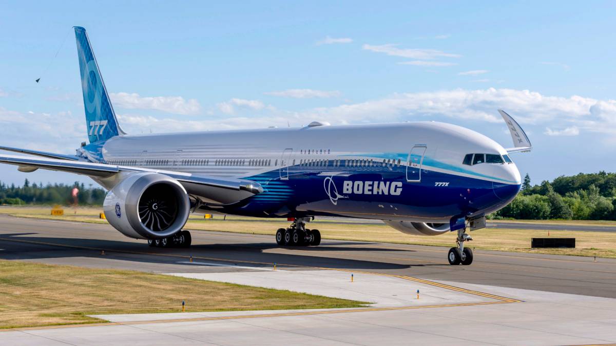 Boeing's Third 777X To Complete First Flight Today