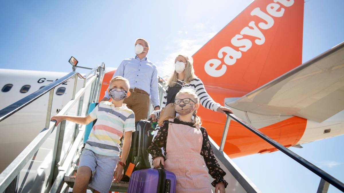 France Bans Reusable Face Masks Onboard Planes