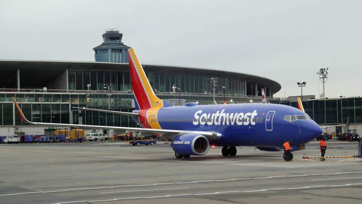Southwest Extends Blocked Middle Seats Through Thanksgiving