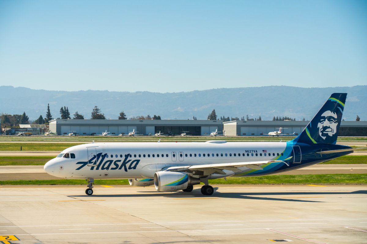 Alaska To Give Discounts When "Chief Football Officer" Scores