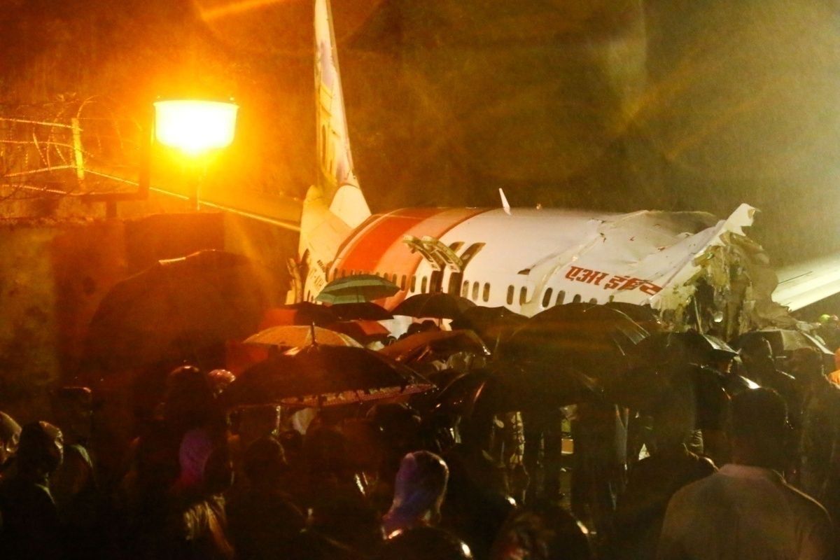 Air India Express Boeing 737 Crashes Whilst Landing In Kozhikode