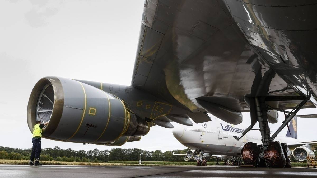 In Photos: Lufthansa Mothballs Boeing 747s In The Netherlands