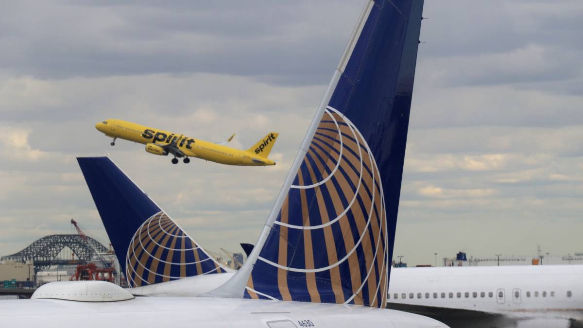 DOT Issues United And Spirit With Service Level Exemptions