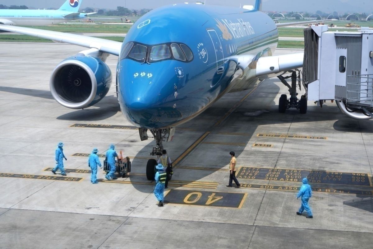 Vietnam Airlines Flies First International Passengers From Seoul