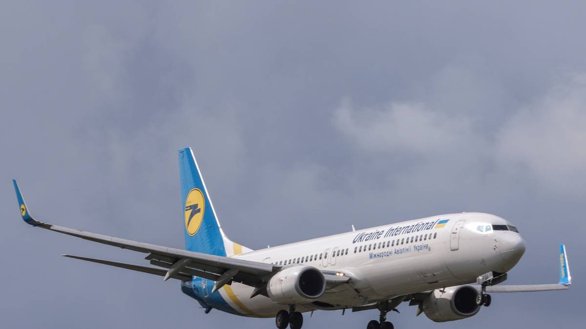 Ukraine International Airlines Offers Humanitarian Flights Cooperation