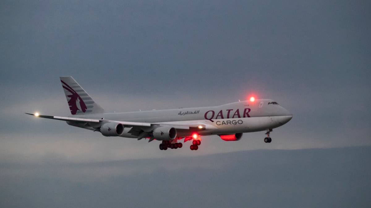 Doha Runway Briefly Blocked By Qatar 747-8 After Hydraulic Leak
