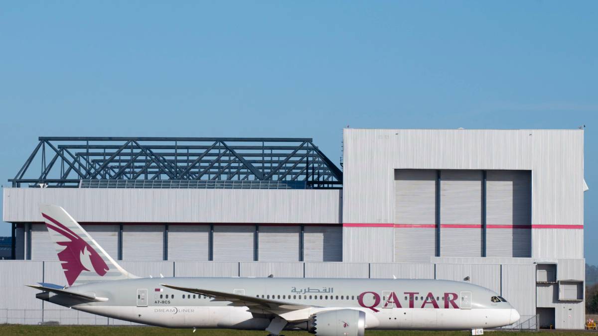 Qatar Airways Flies Special Breast Cancer Awareness Flight