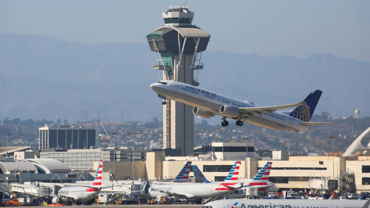 American And United Roll Out New Digital Tools For Passengers