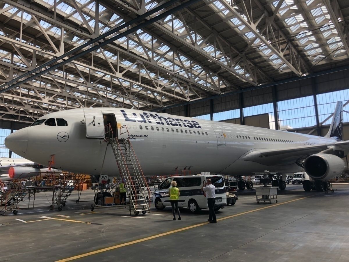 Inside Lufthansa's Airbus A340-300 - A Guided Tour